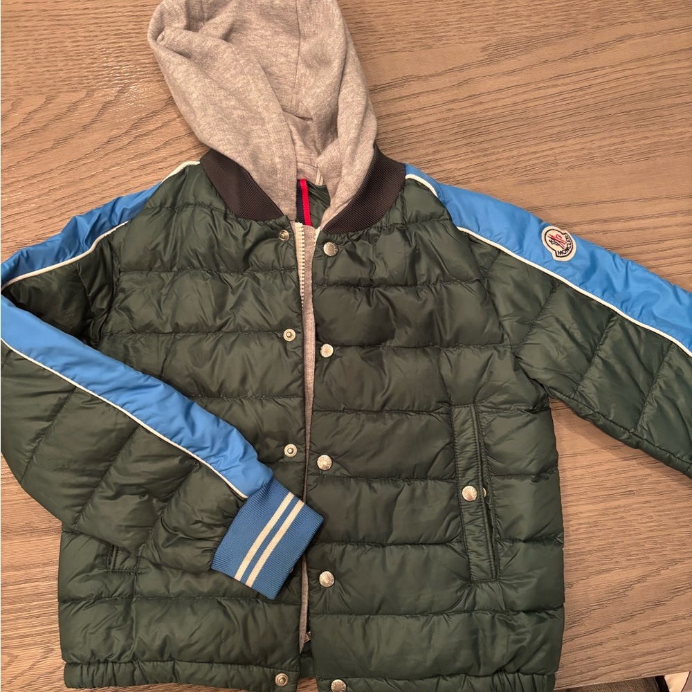 Moncler Puffer Jacket with Light Blue Sleeve Panels and Gray Hood